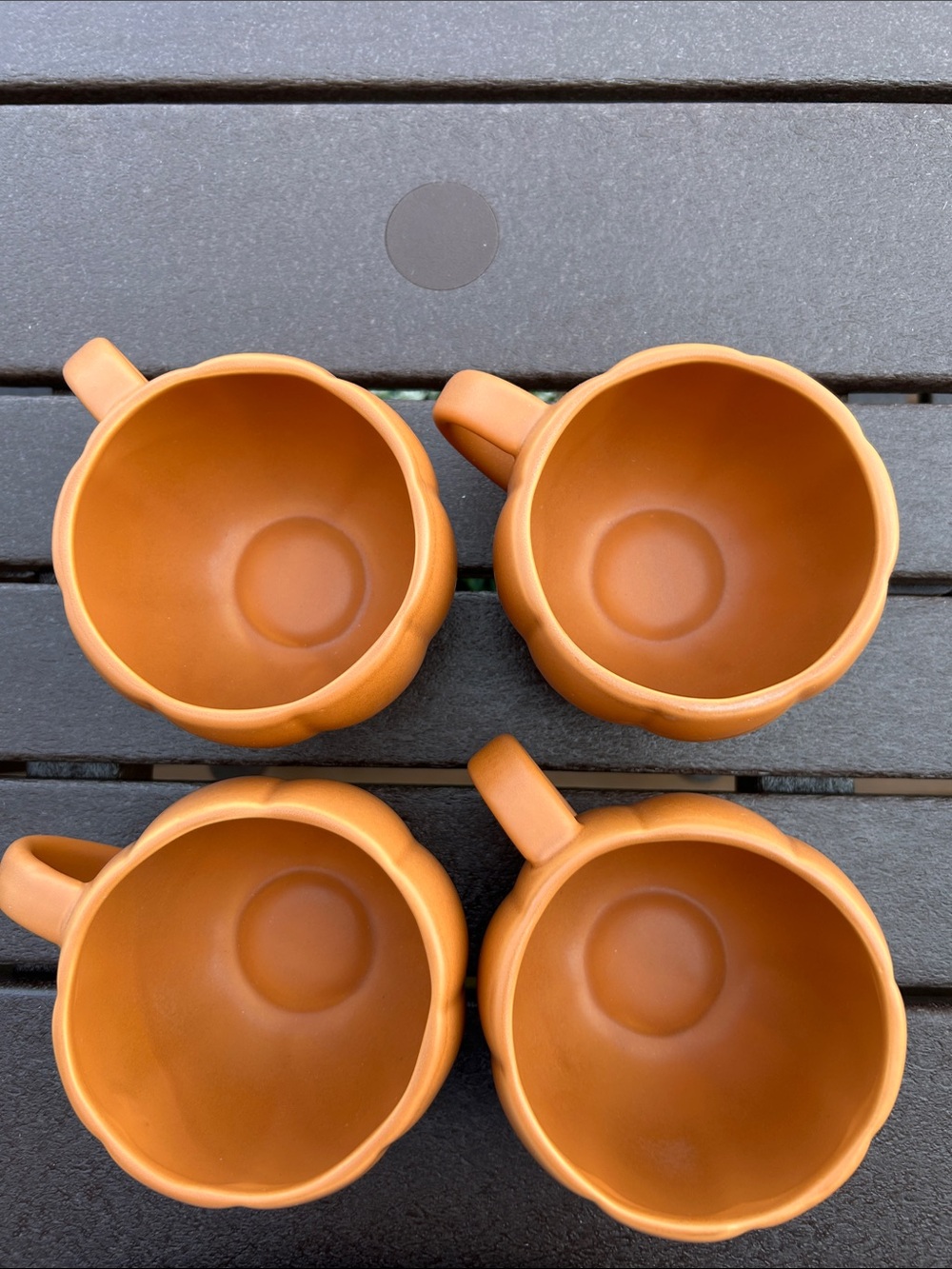 Pottery Barn Stoneware Pumpkin Mugs Set of 4 NWT 🎃🍂🍁 - Picture 3 of 8